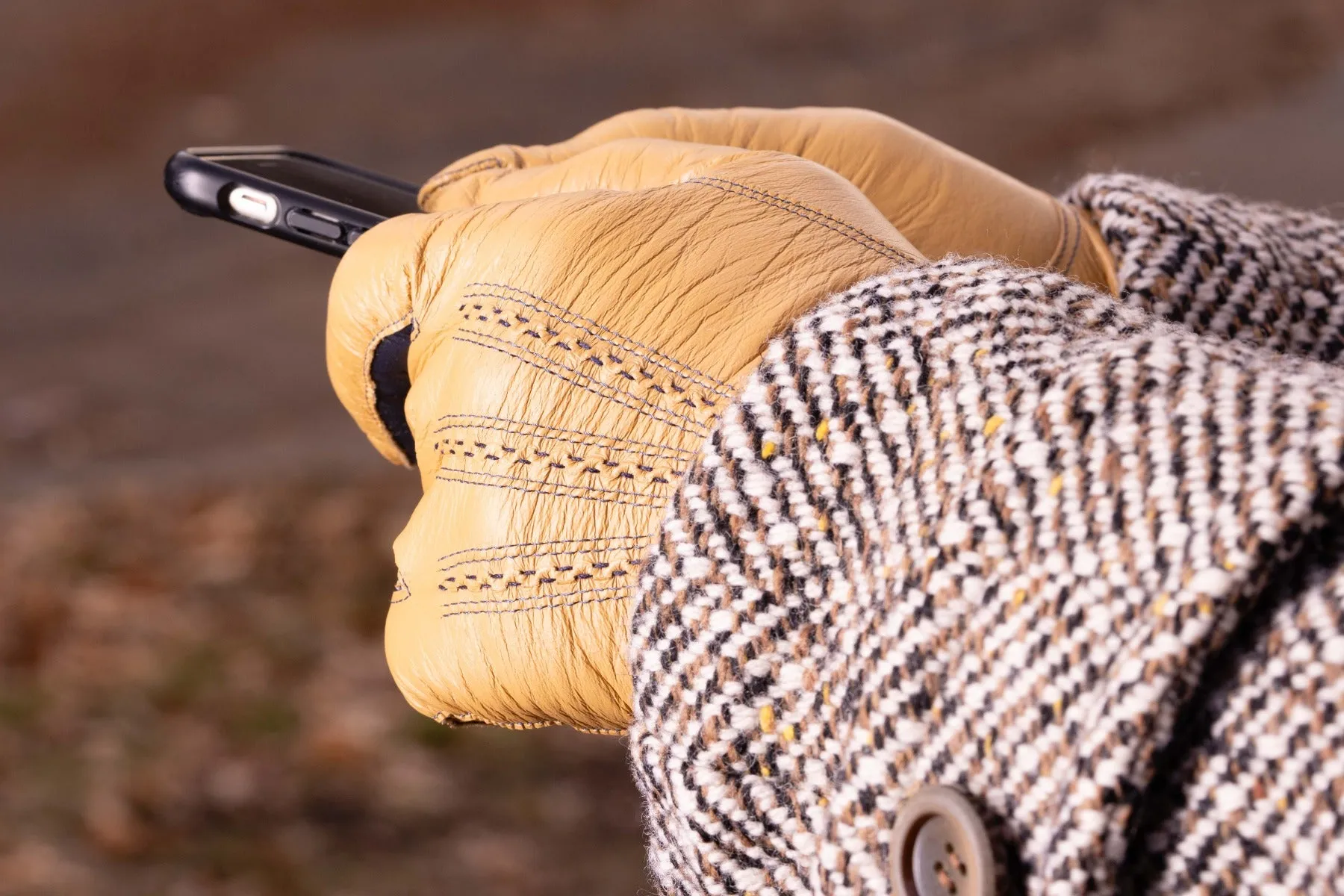 Light Tan Touchscreen Lamb Nappa Gloves