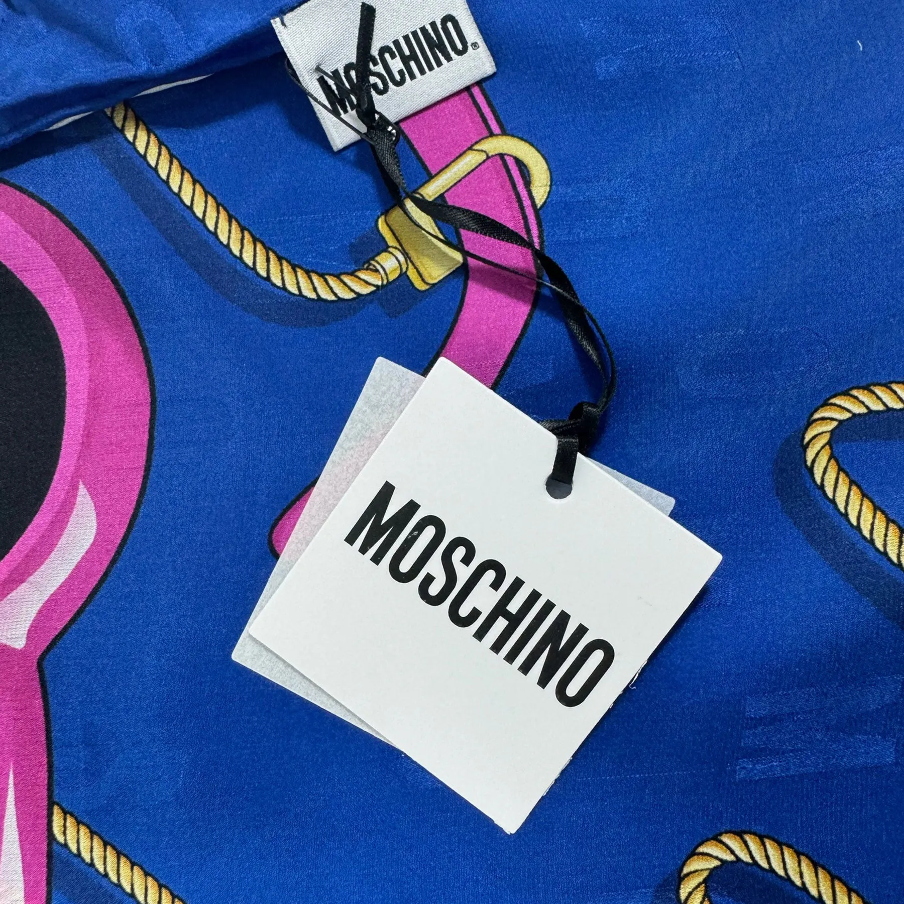 Moschino Scarf Royal Blue Pink Sunglasses Design - Square Silk Foulard - 2024 Collection